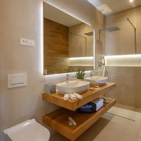 Ula La Luxury Bled