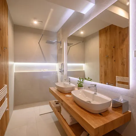 Ula La Luxury Апартаменты Блед