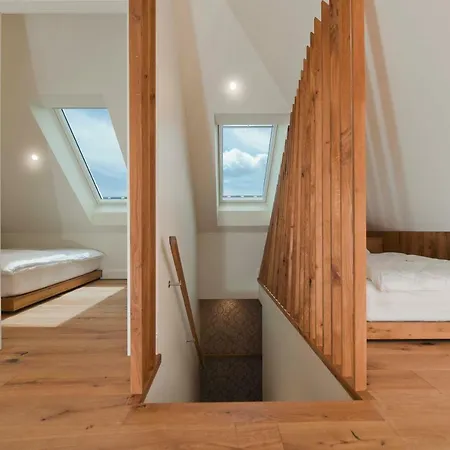 Ula La Luxury Apartment