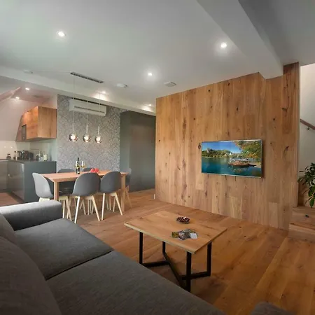 Ula La Luxury Bled