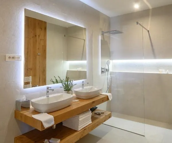 Ula La Luxury アパート ブレッド