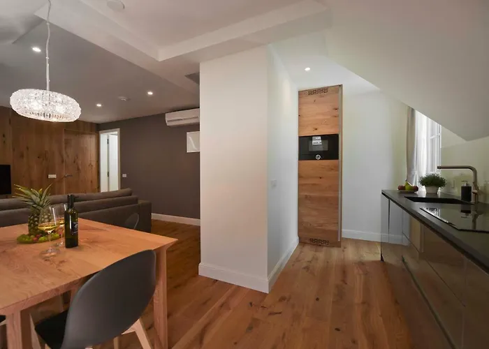 Ula La Luxury アパート ブレッド